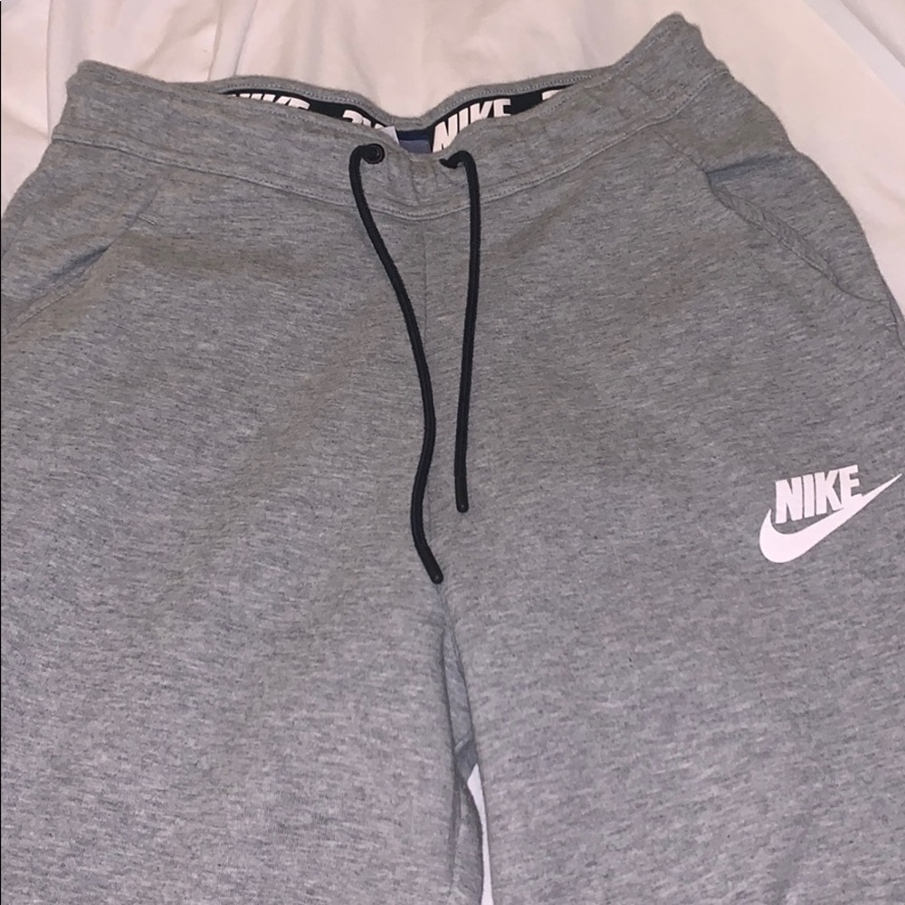 Nike short joggers